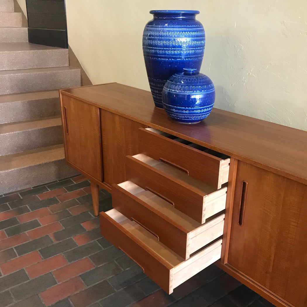 Troeds Gigant Sideboard by Nils Jonsson