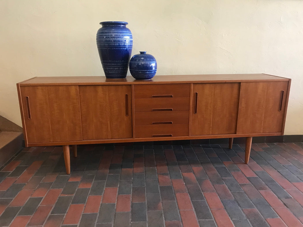 Troeds Gigant Sideboard by Nils Jonsson