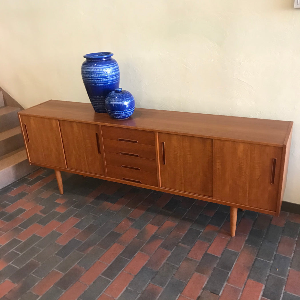 Troeds Gigant Sideboard by Nils Jonsson