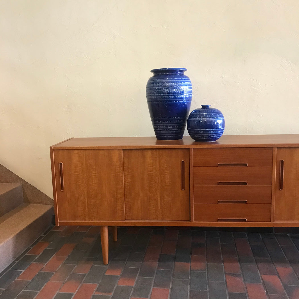 Troeds Gigant Sideboard by Nils Jonsson
