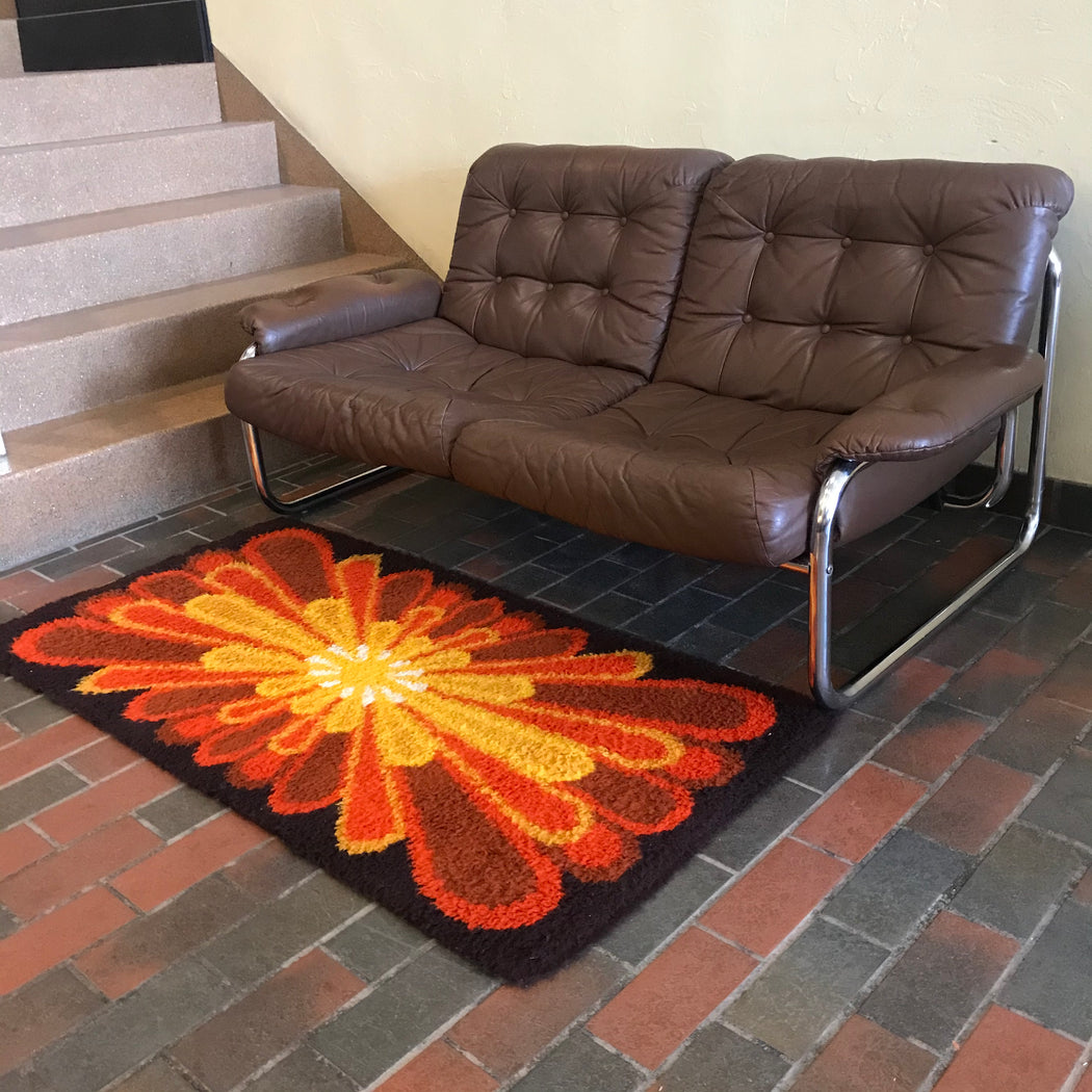 Groovy Rya Rug