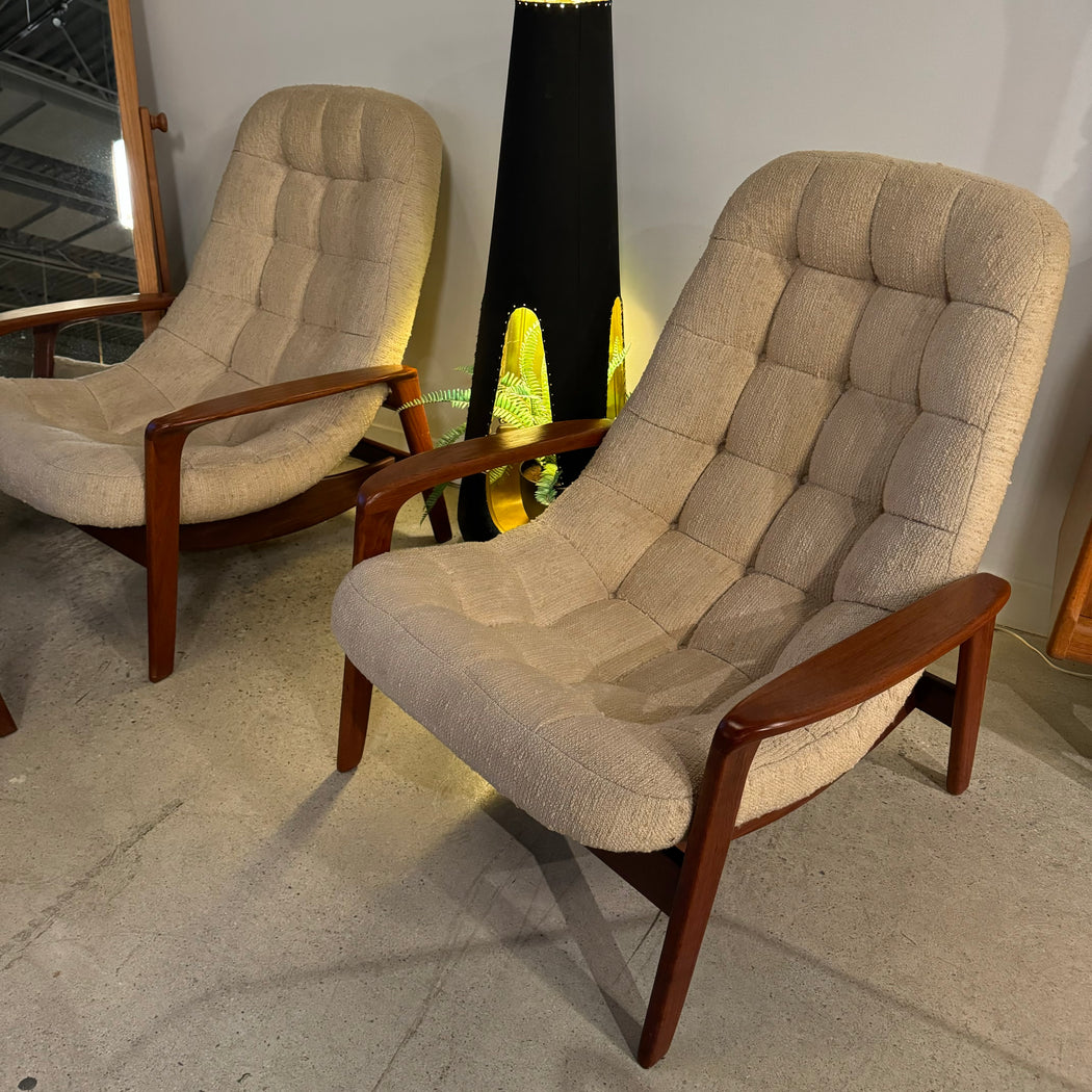 R. Huber Scoop Chair