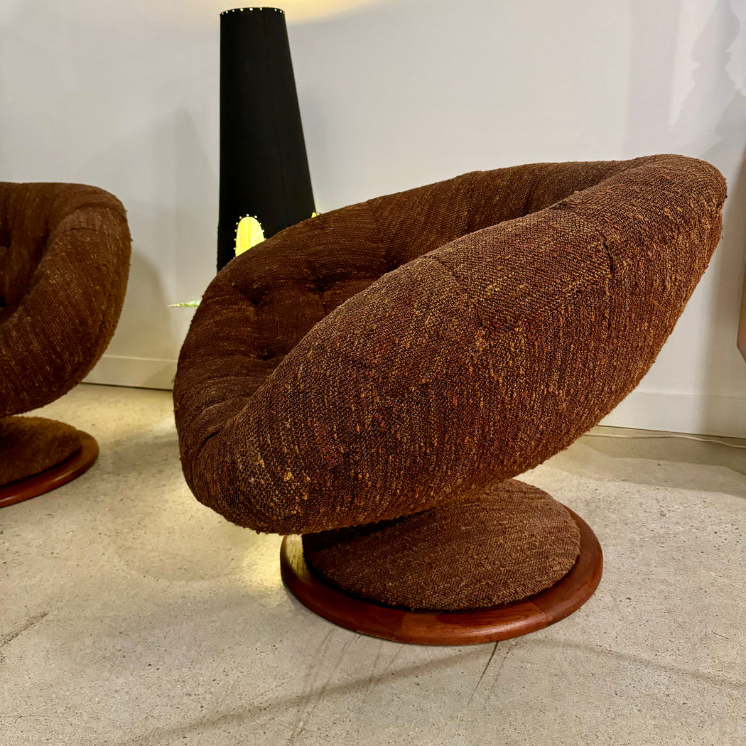 R. Huber Swivel Tub Chair