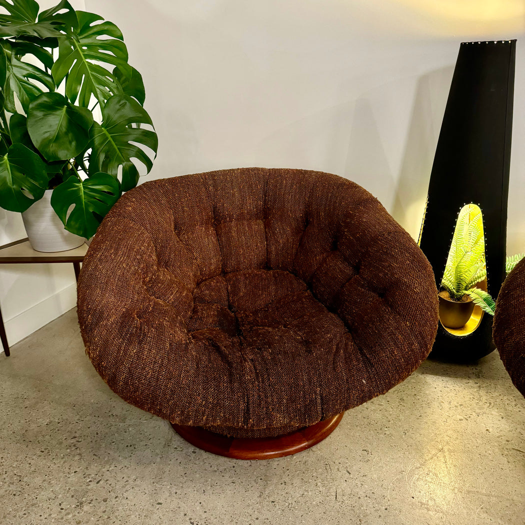 R. Huber Swivel Tub Chair