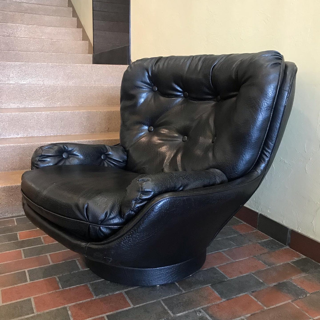 70s Space Age Swivel Lounge Chair