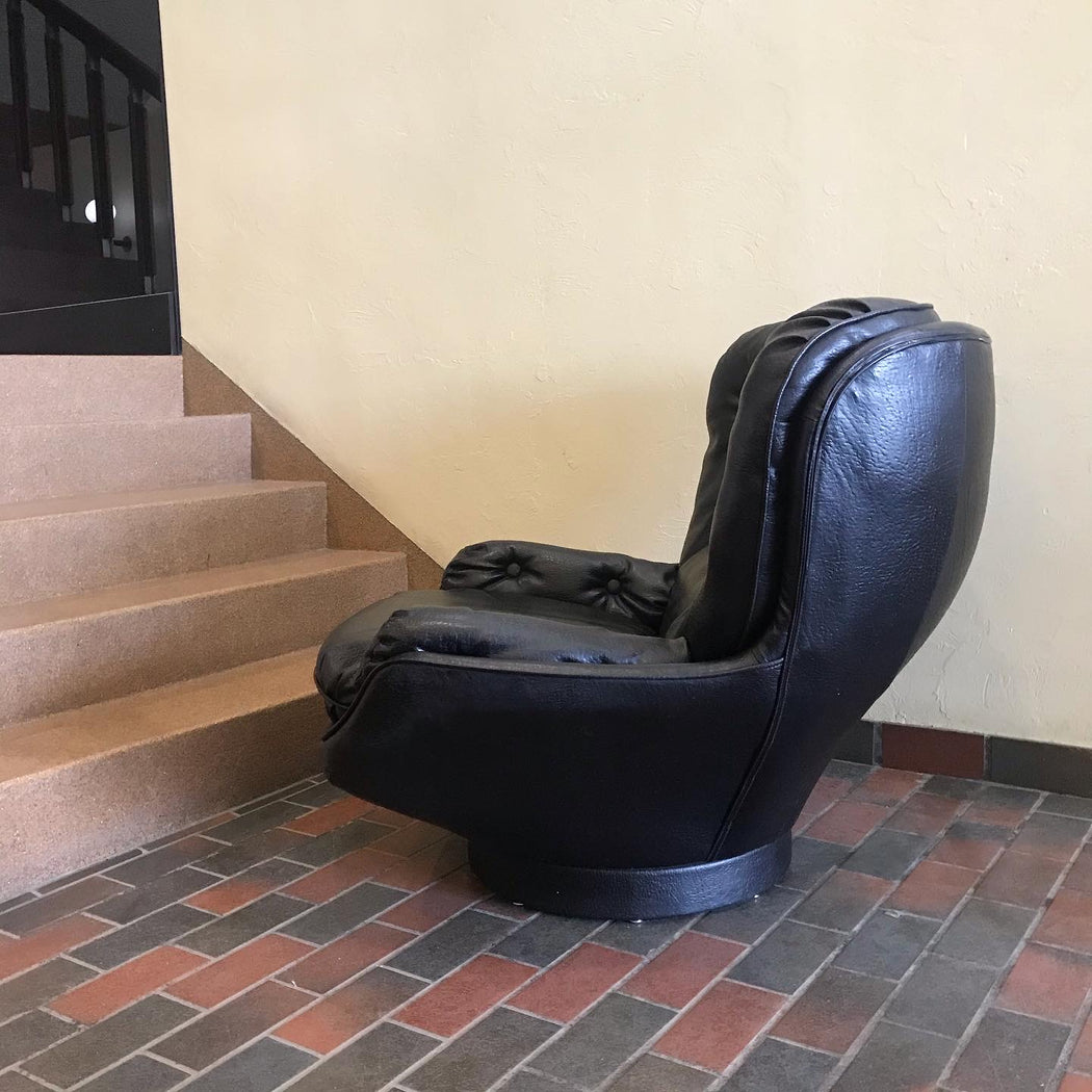 70s Space Age Swivel Lounge Chair