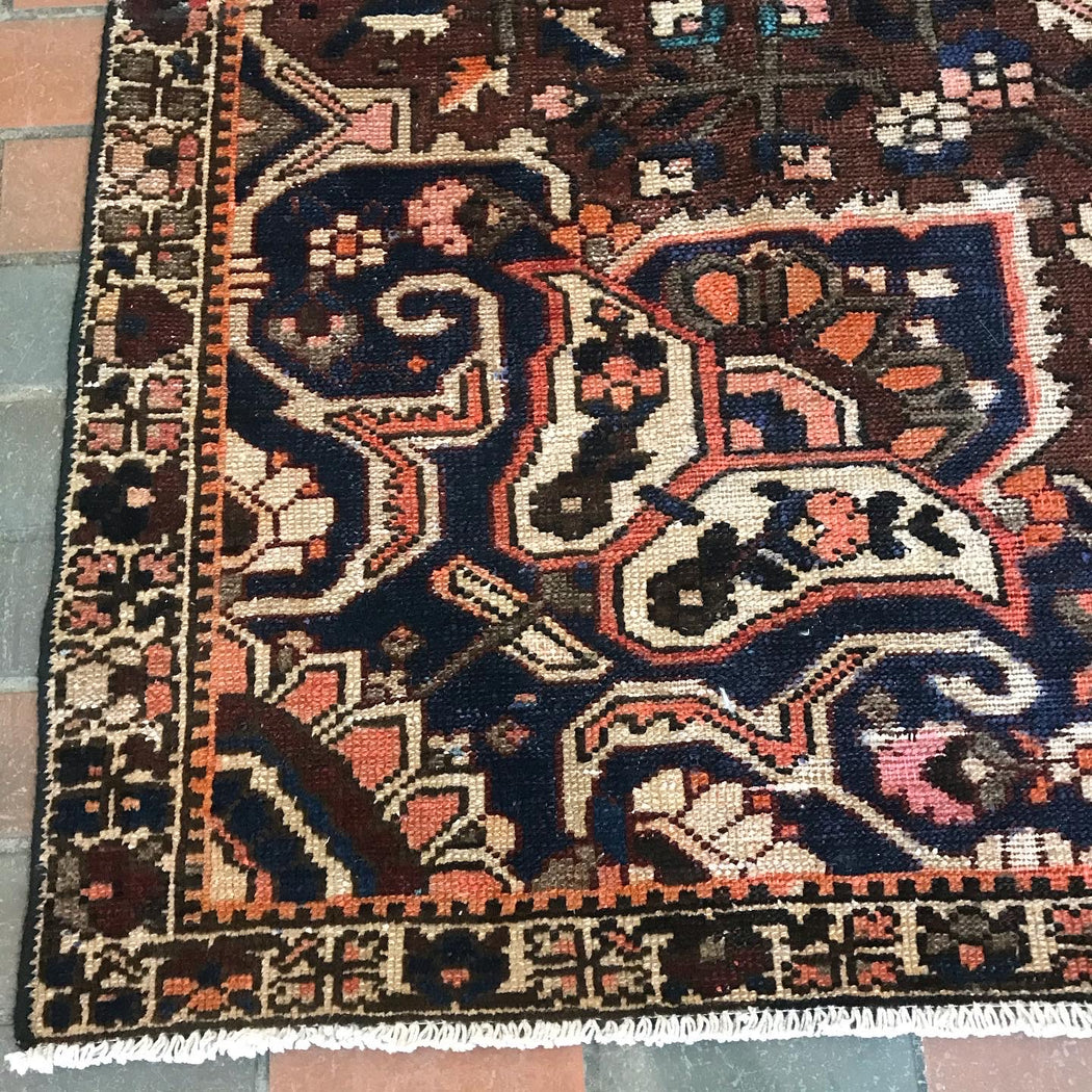 Bakhtiari Persian Rug