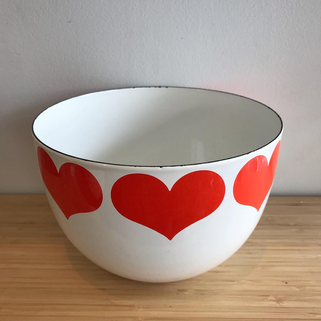 SOLD • Finel Arabia Heart Bowl