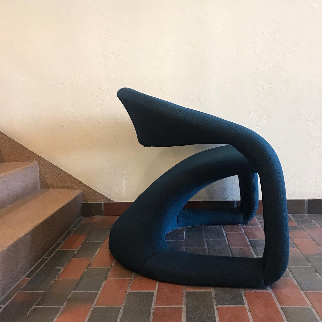 Teal Green Tongue Chair