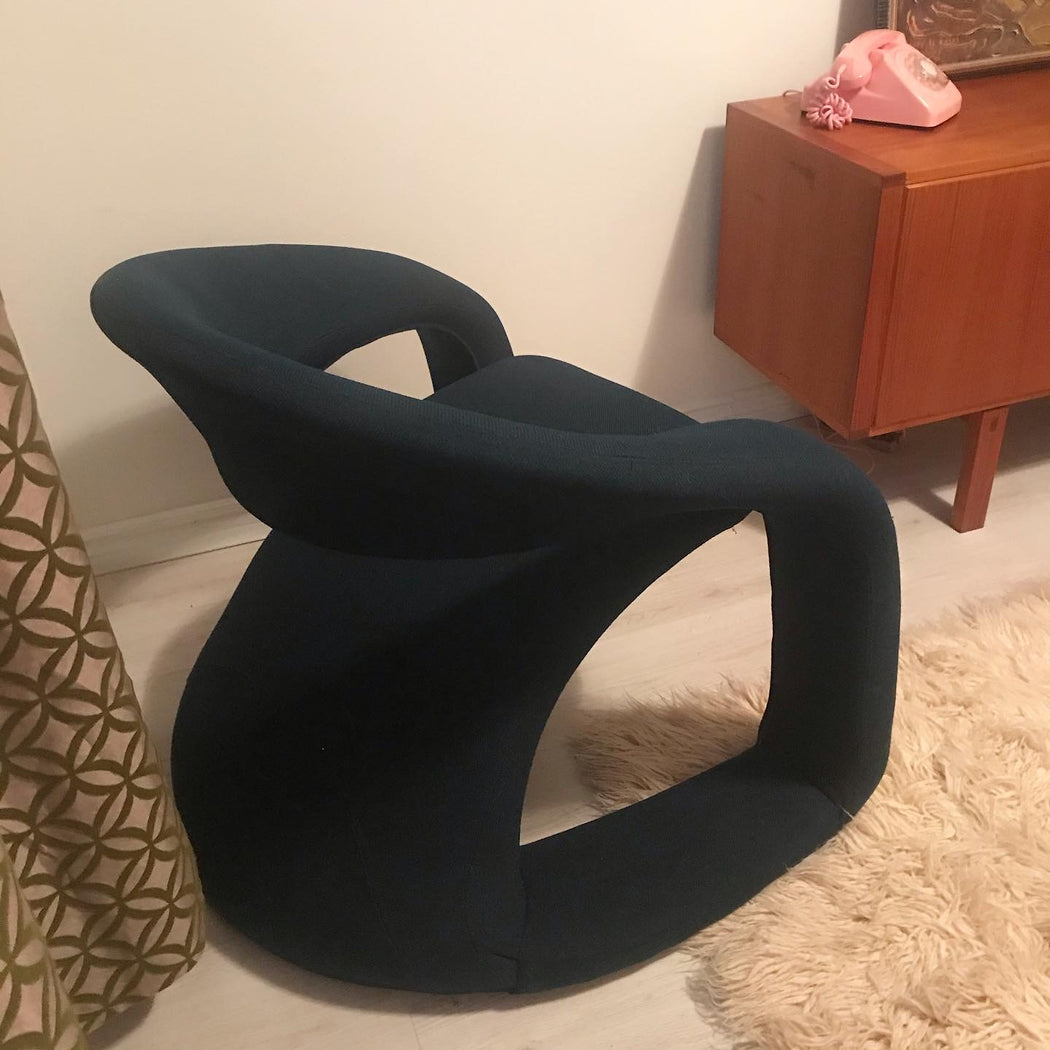 Teal Green Tongue Chair