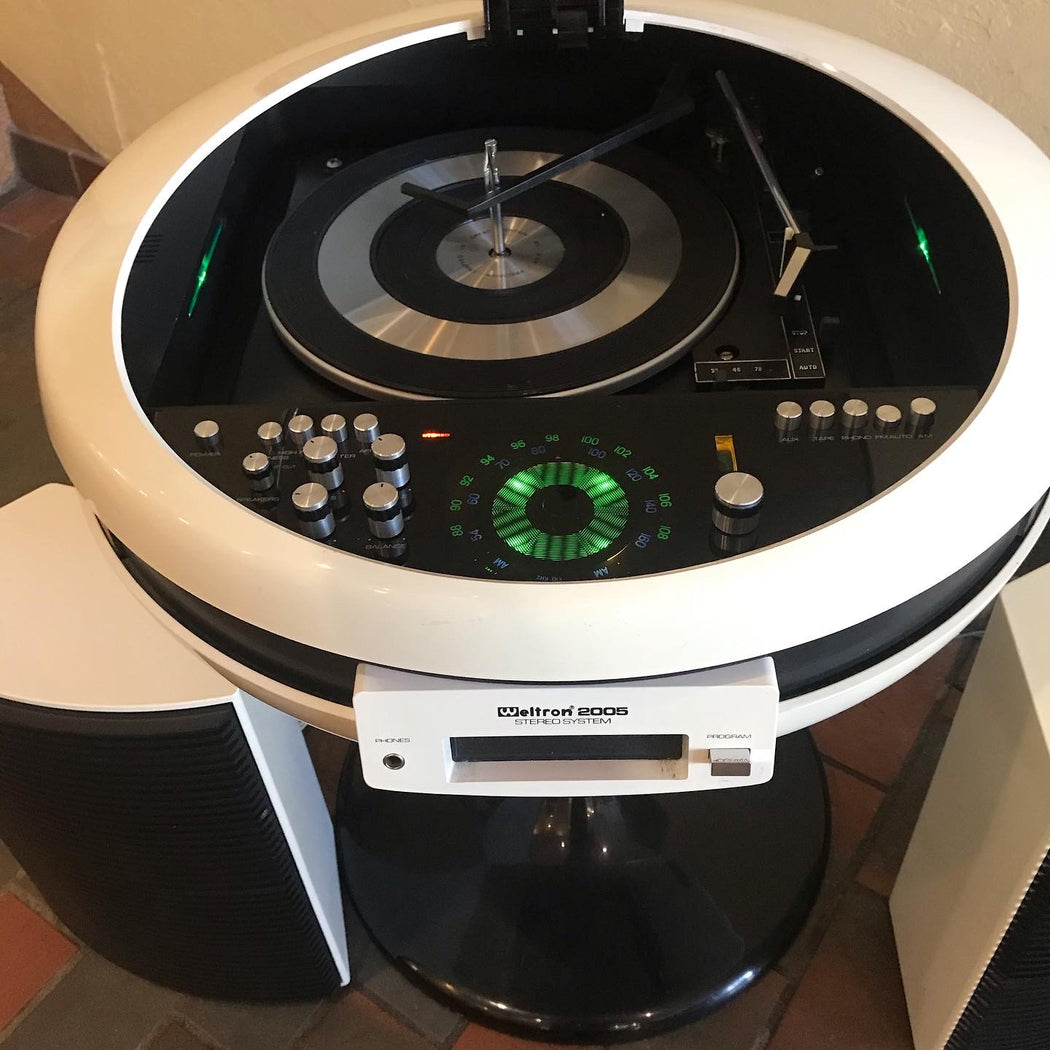 SOLD • 1970s Space Age Weltron 2005 Stereo