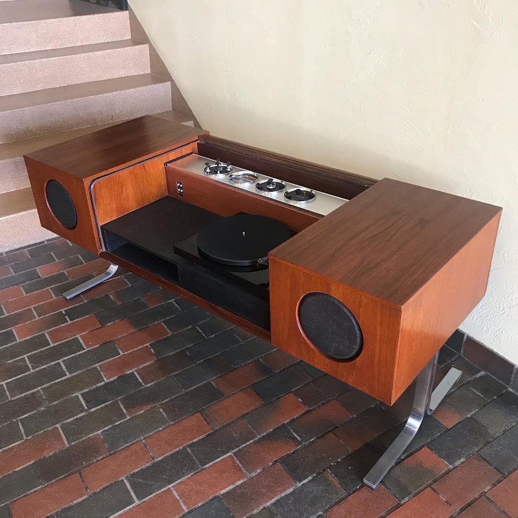 SOLD • Electrohome Circa 75 Stereo Console