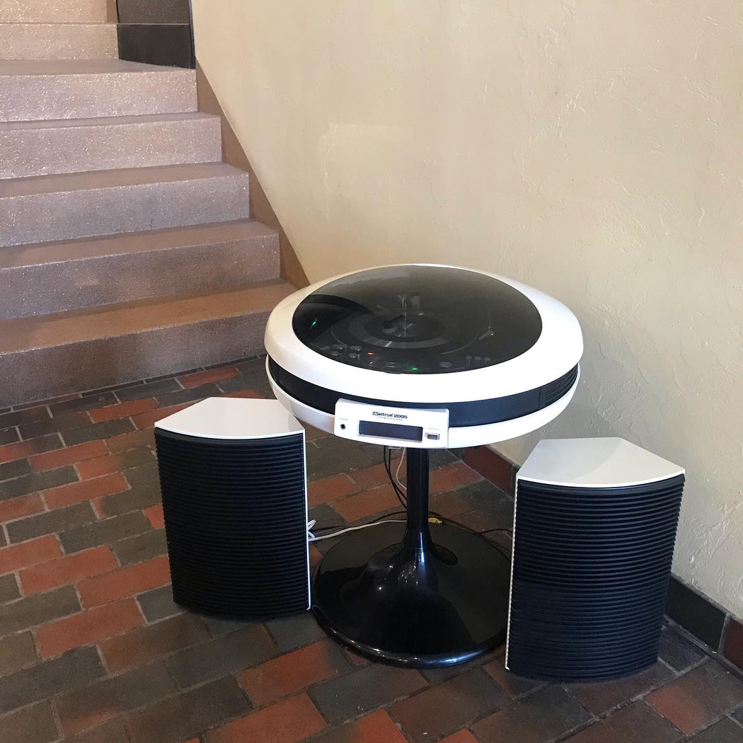 SOLD • 1970s Space Age Weltron 2005 Stereo