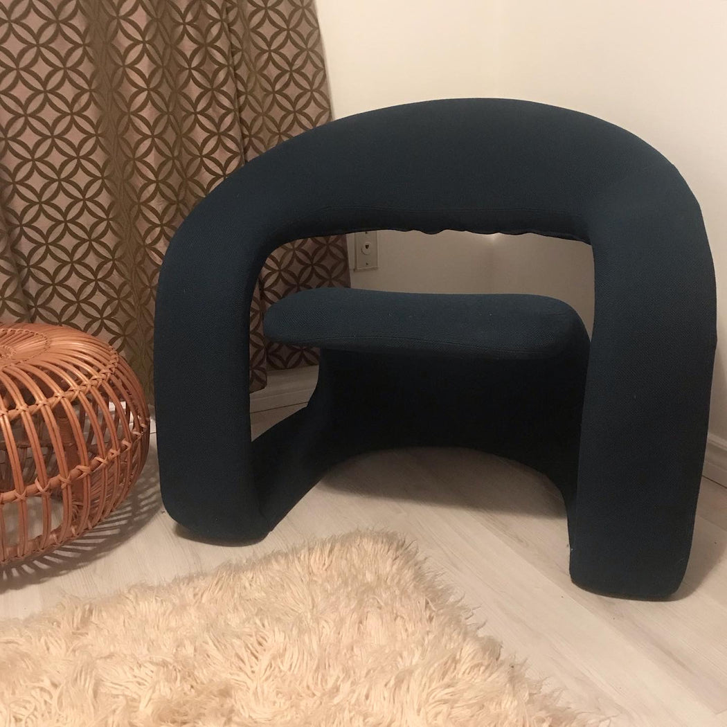 Teal Green Tongue Chair