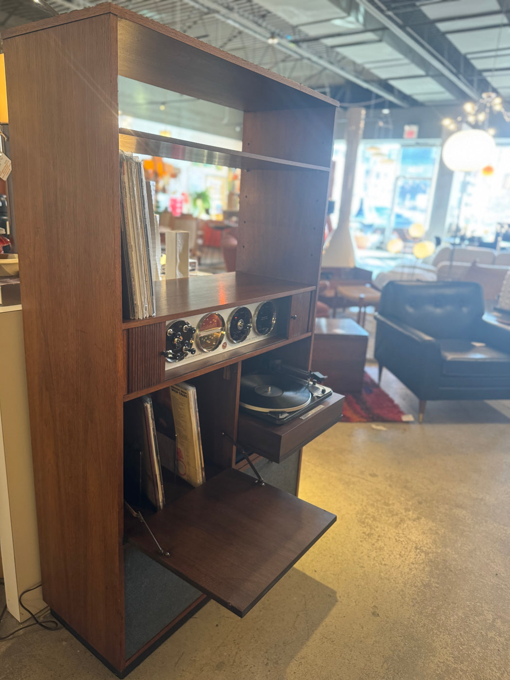 Electrohome 702 Circa 75 Stereo
