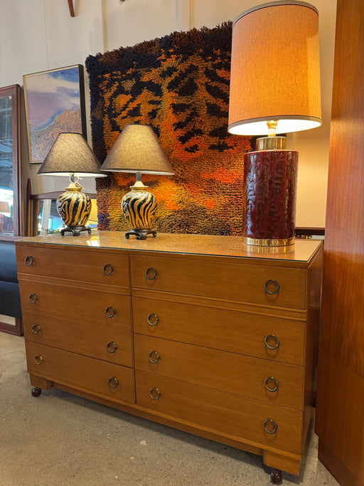 HOLD • 1949 Peppler Dresser