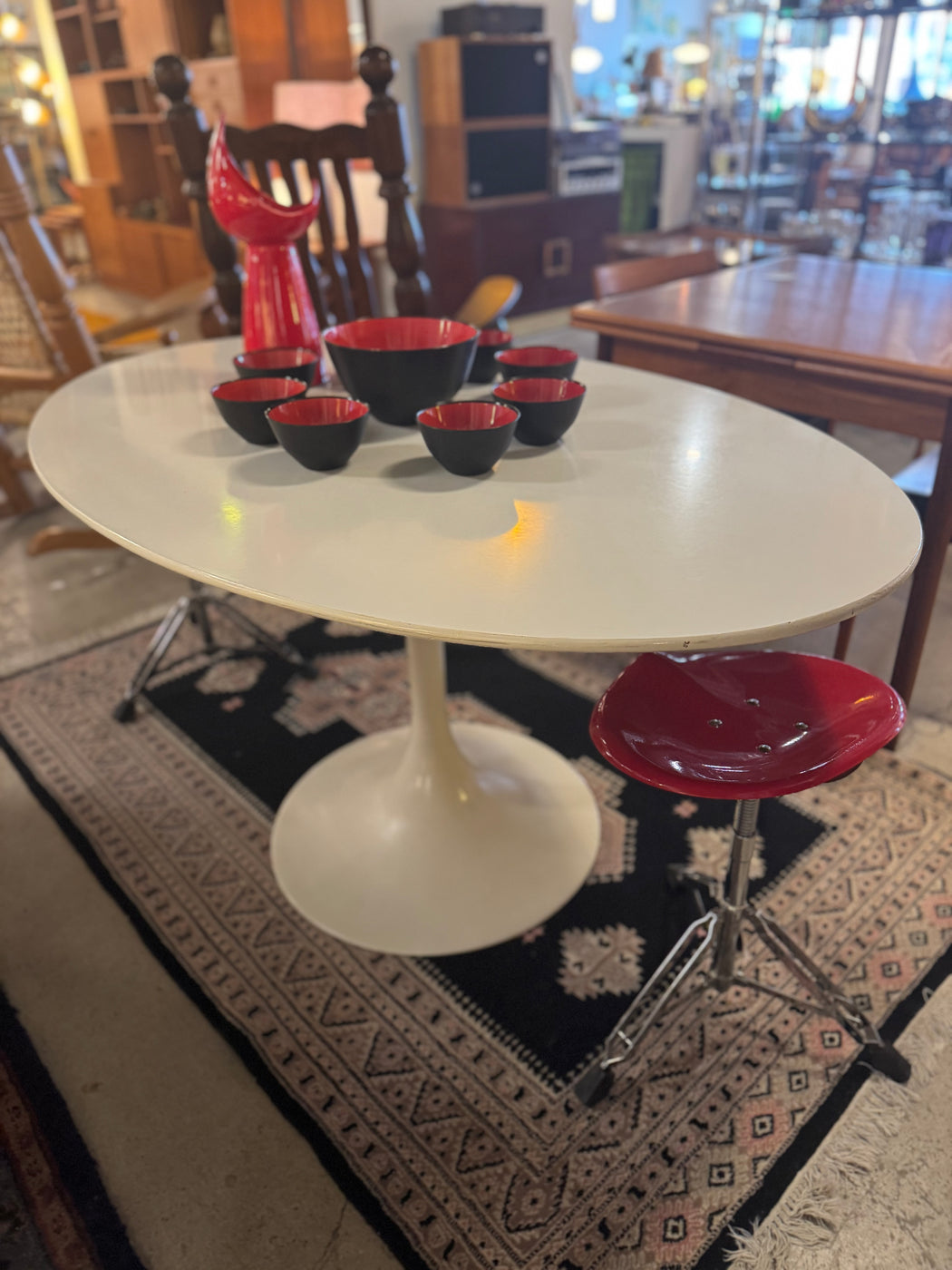 Vintage Oval Tulip Dining Table