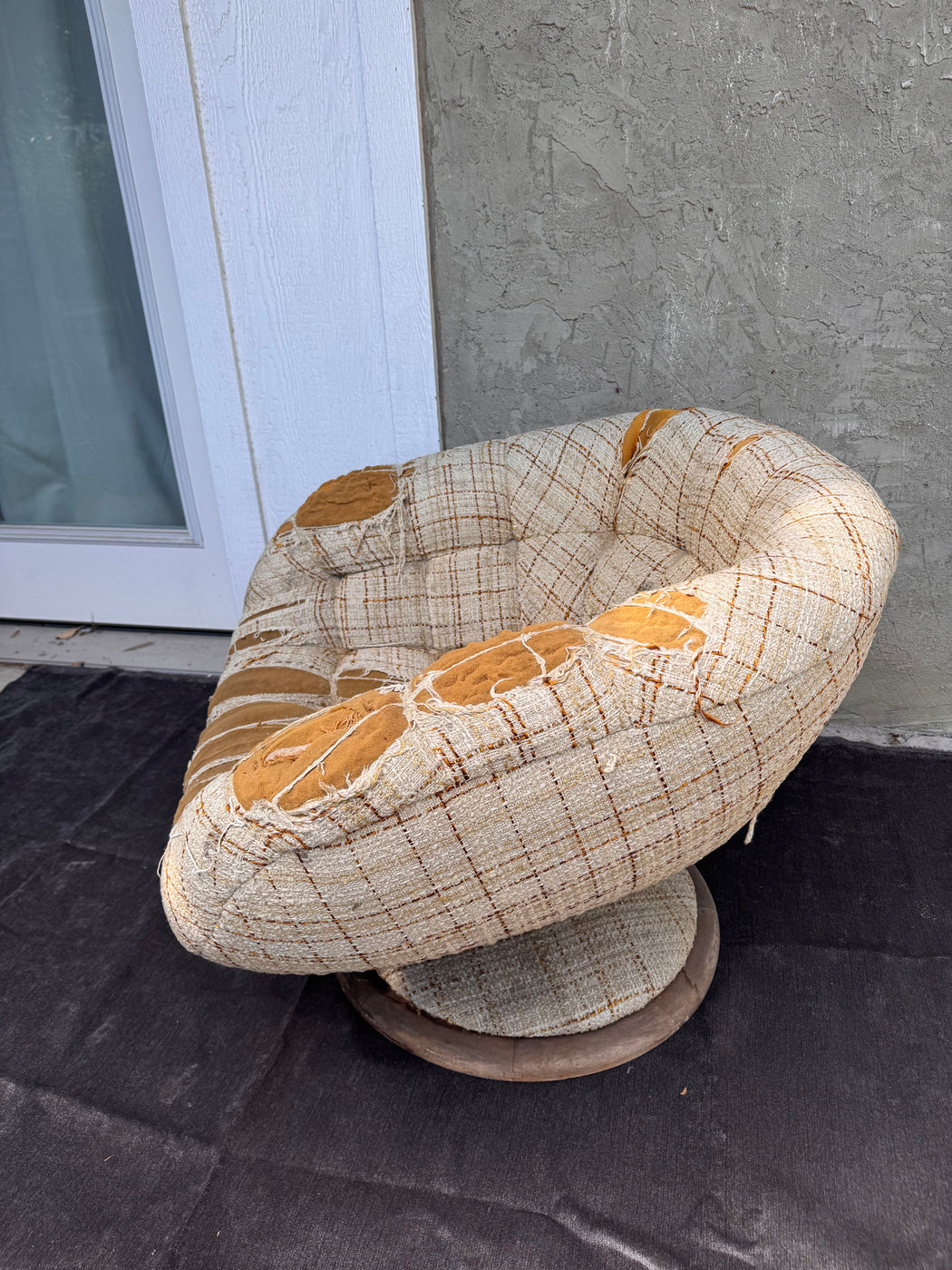 R. Huber Scoop Swivel Chair