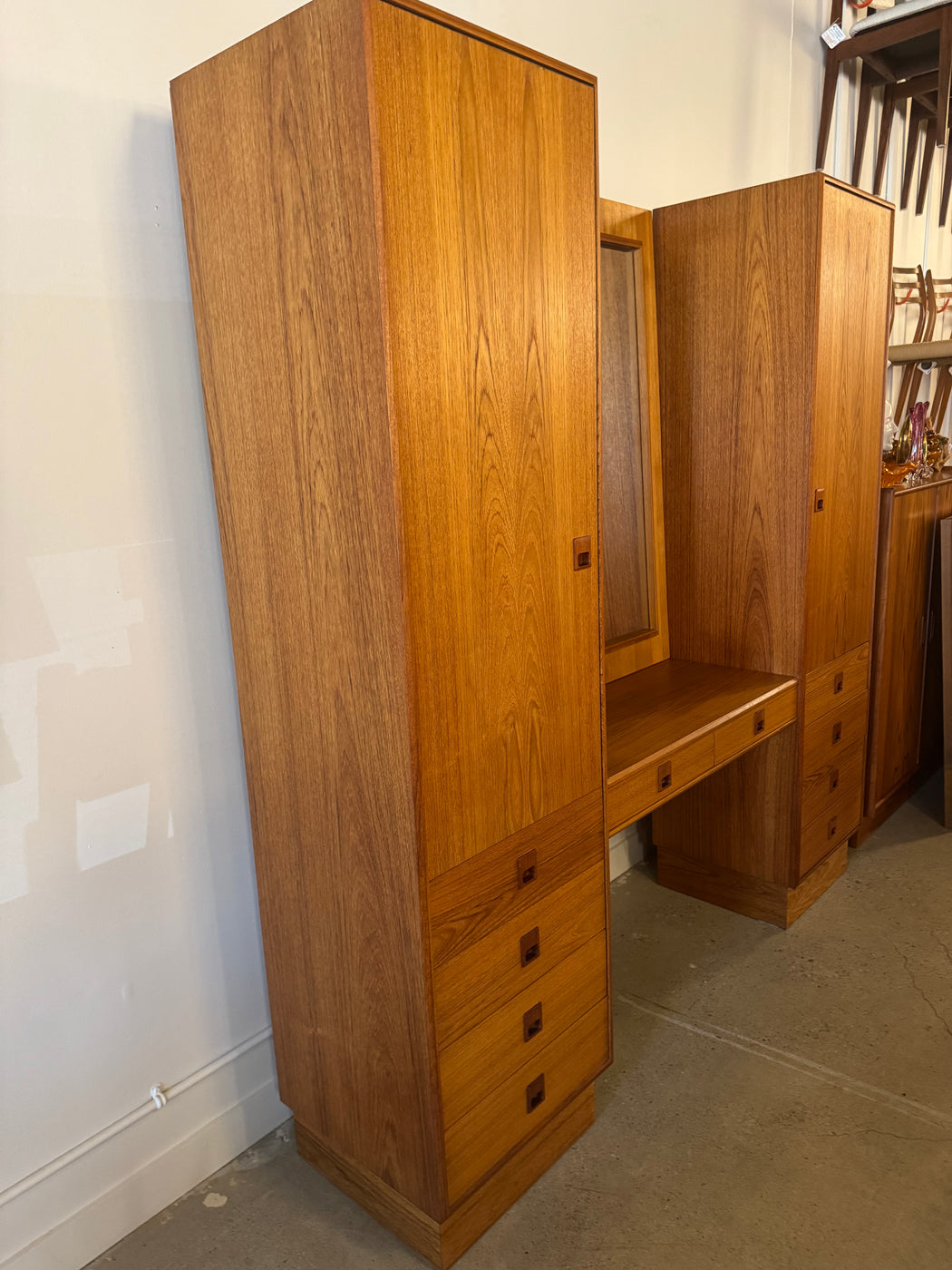 Teak Wardrobe Dresser Vanity