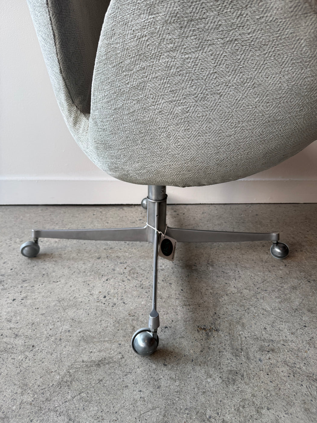 Fritz Hansen Swan Chair