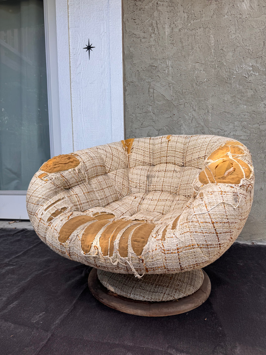 R. Huber Scoop Swivel Chair