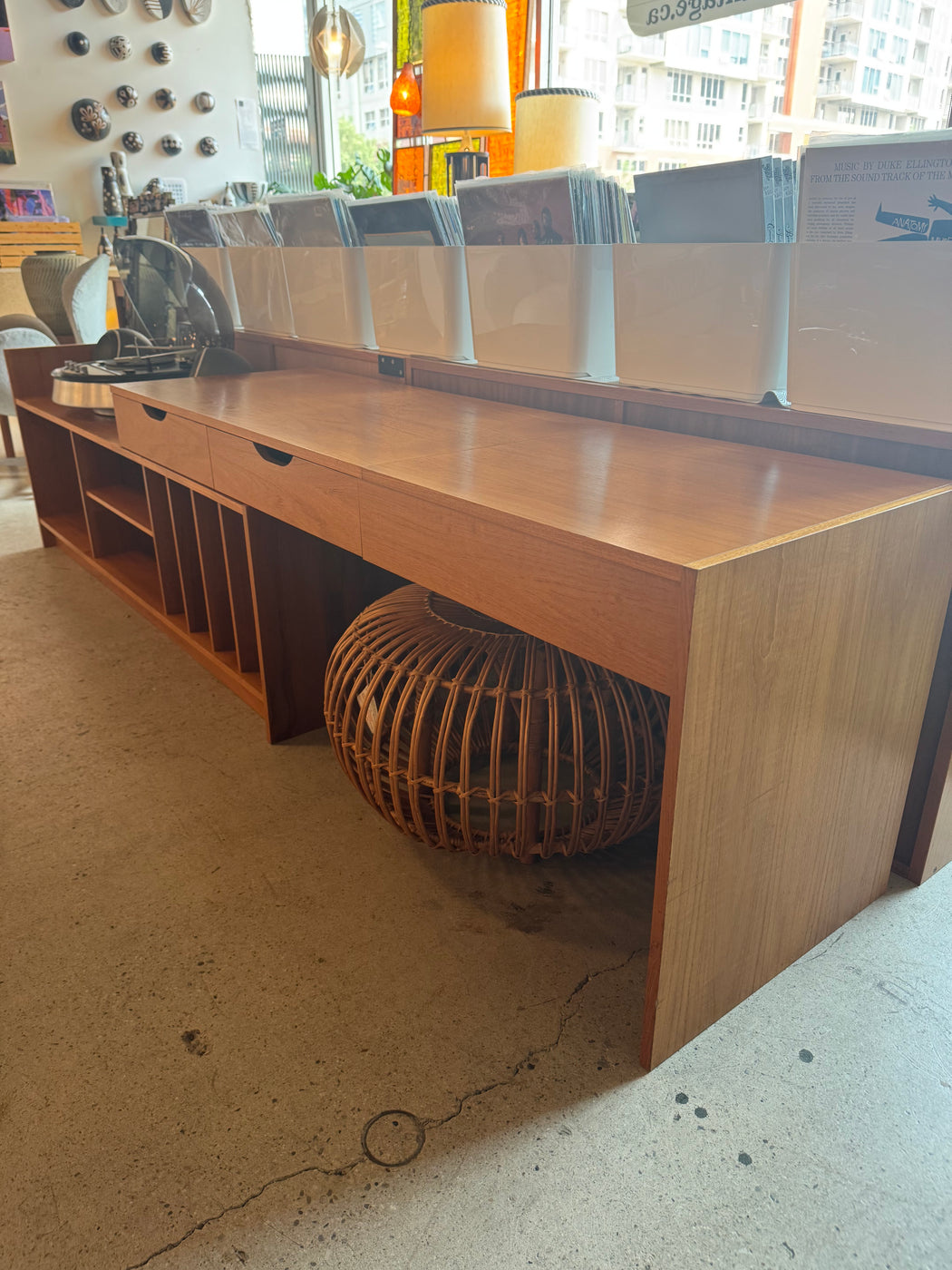 Teak Expanding Media Unit