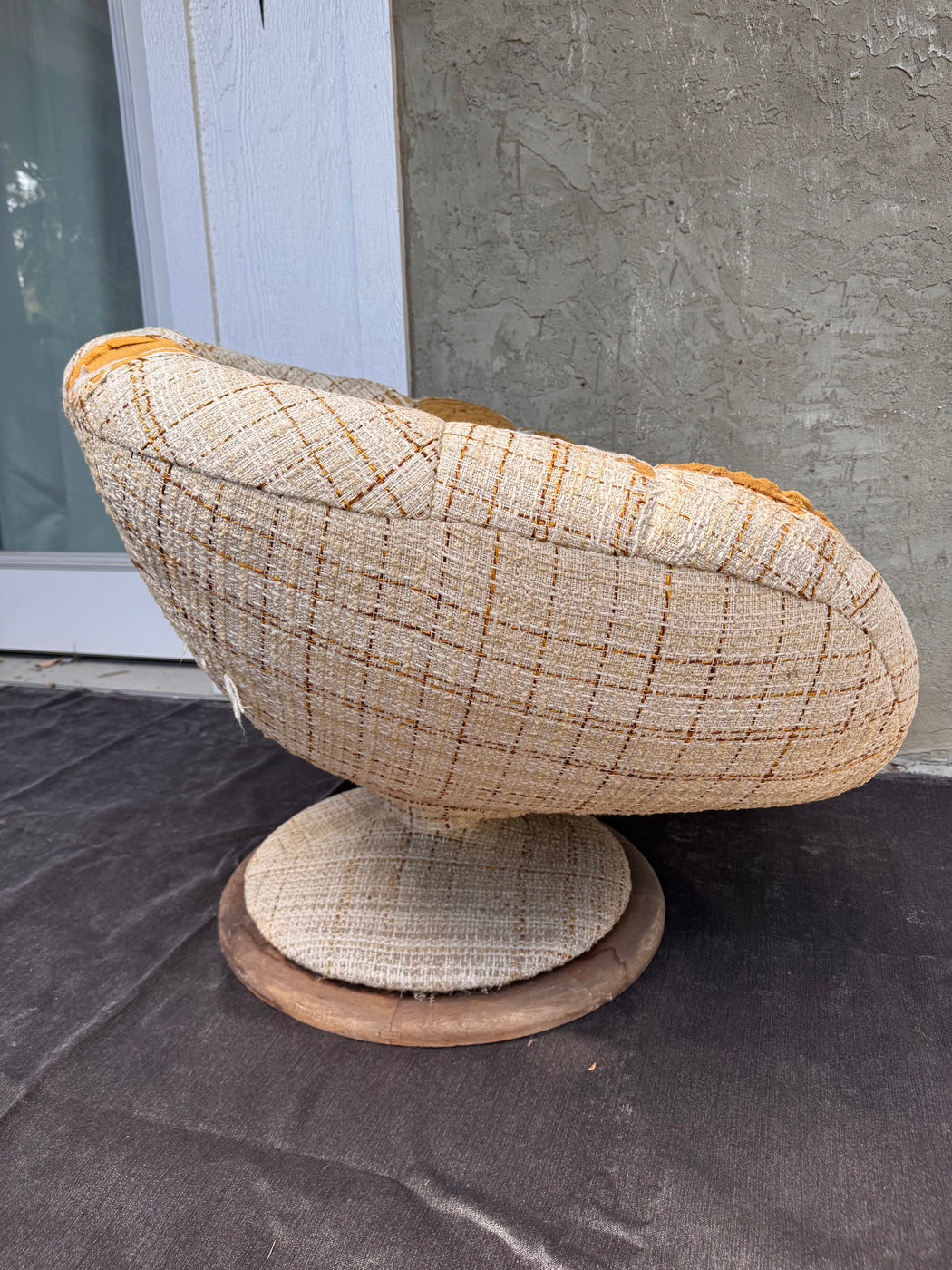 R. Huber Scoop Swivel Chair