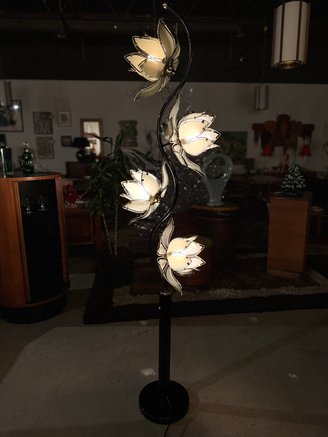 Vintage Hollywood Regency Style Lotus Floor Lamp