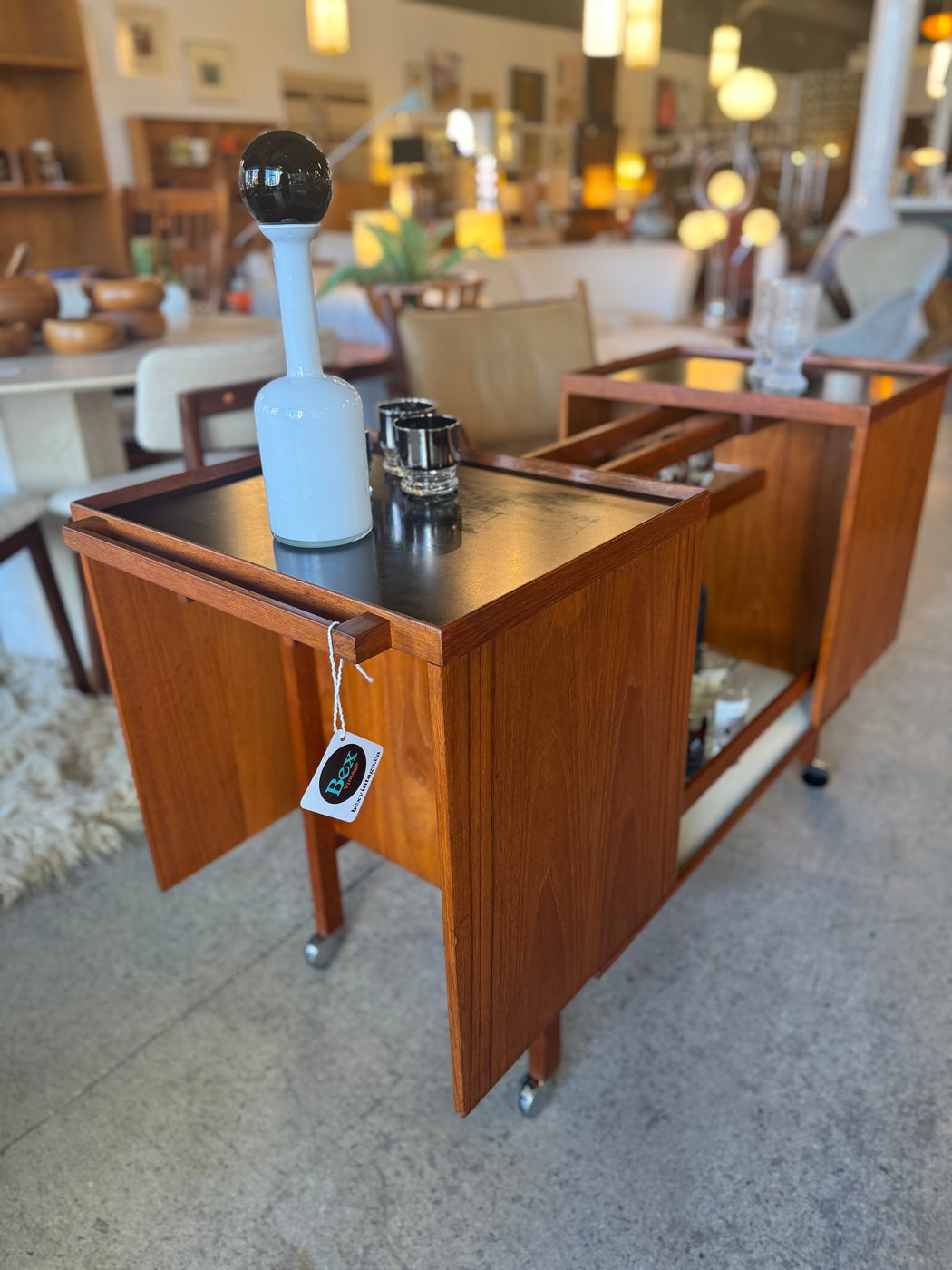 Expanding Teak Bar by Niels Eric Glasdum Jensen