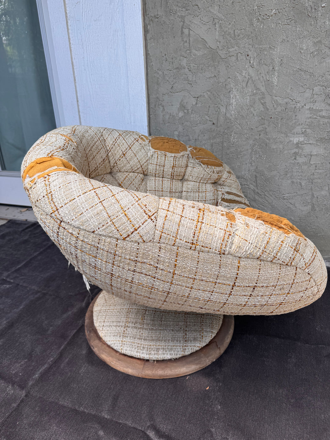 R. Huber Scoop Swivel Chair