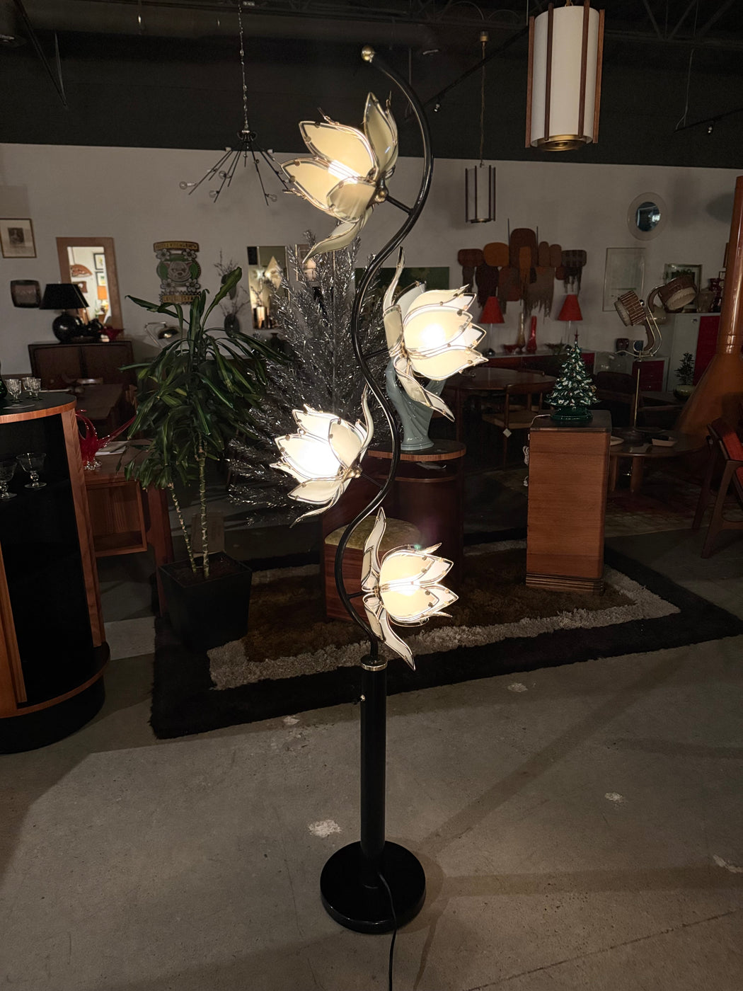 Vintage Hollywood Regency Style Lotus Floor Lamp