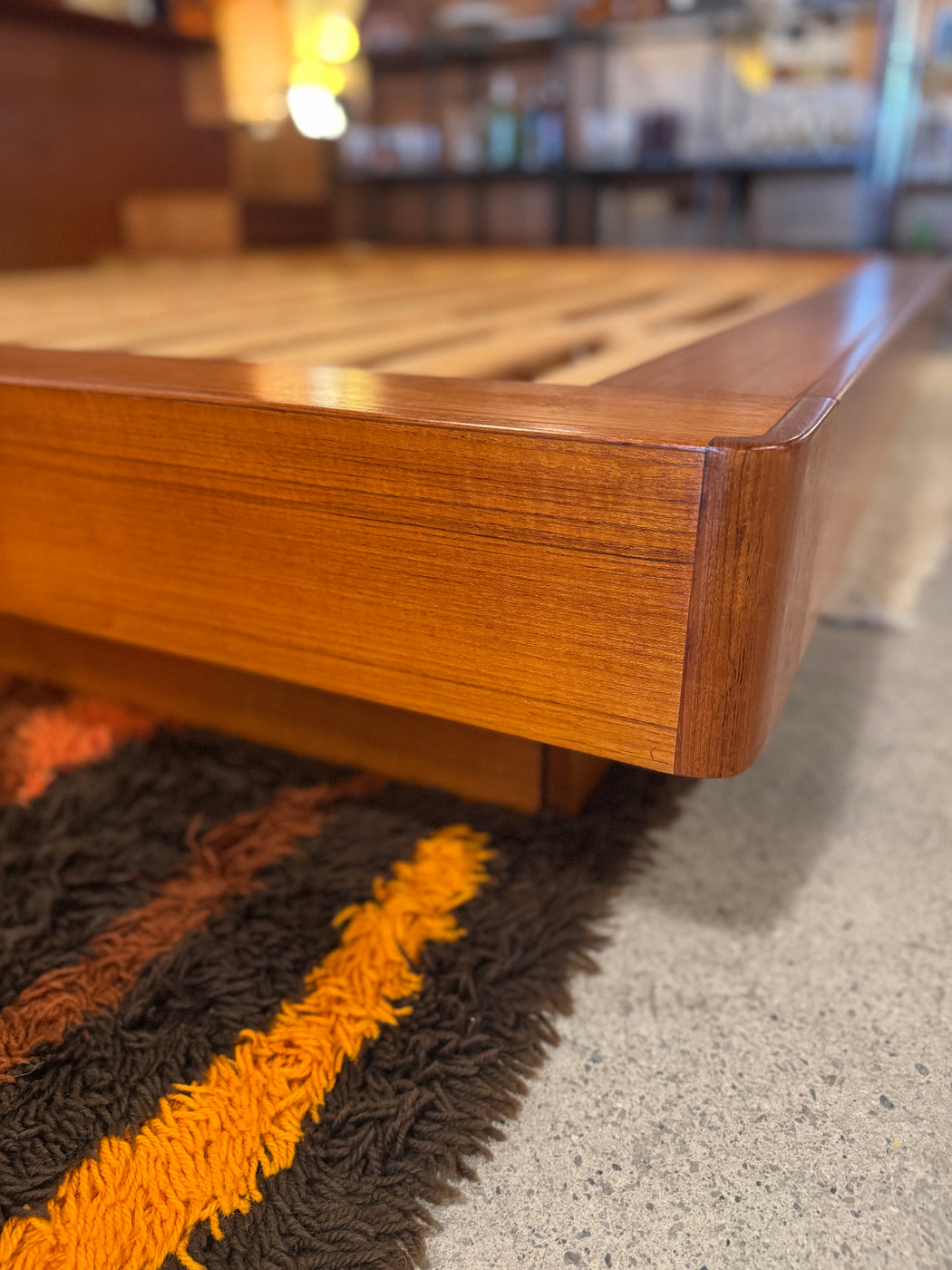 Westnofa Queen Teak Bed + Nightstands