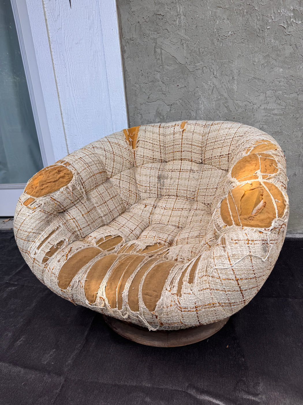 R. Huber Scoop Swivel Chair