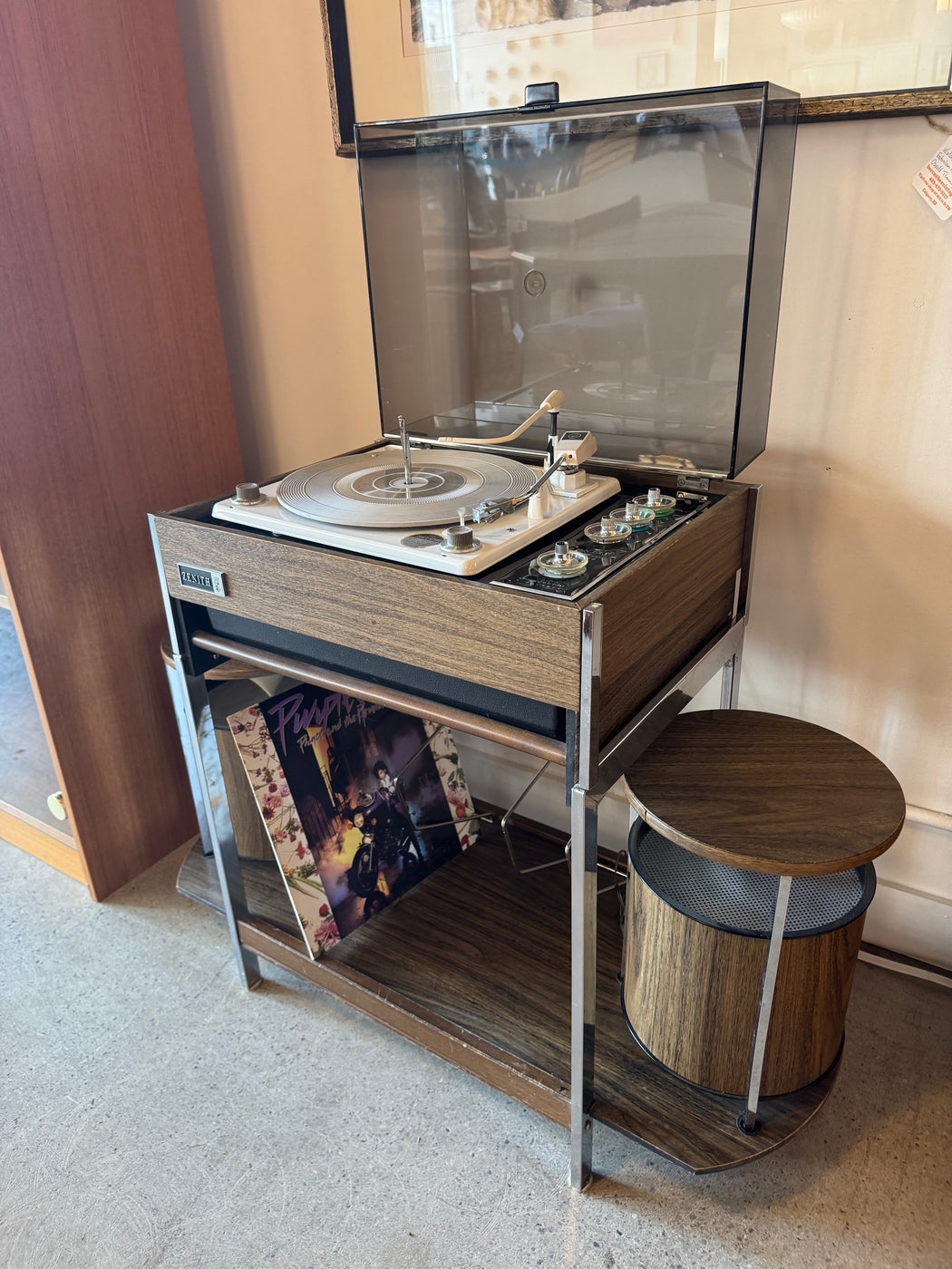 Zenith Circle of Sound Record Player