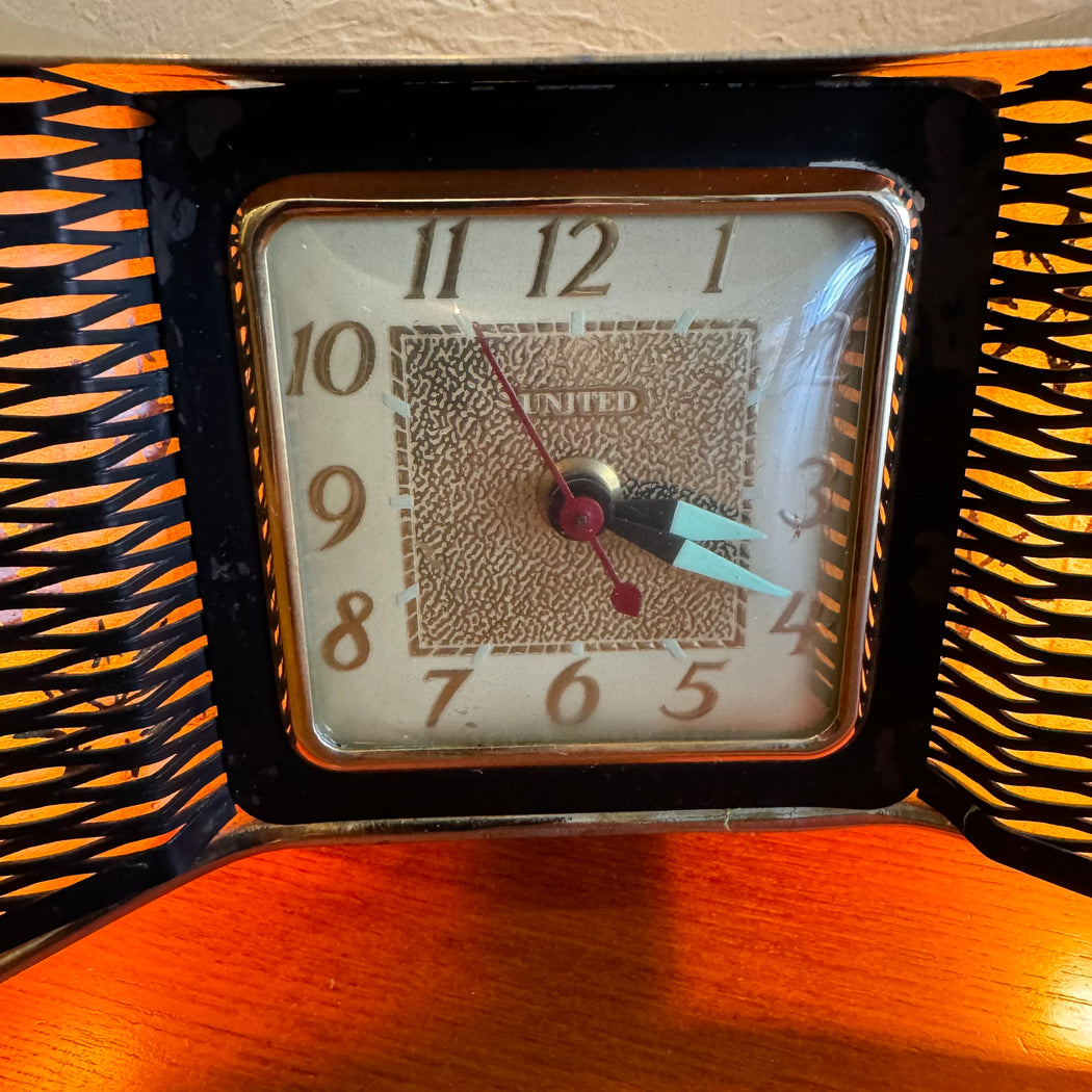 Atomic Bow Tie Clock Lamp