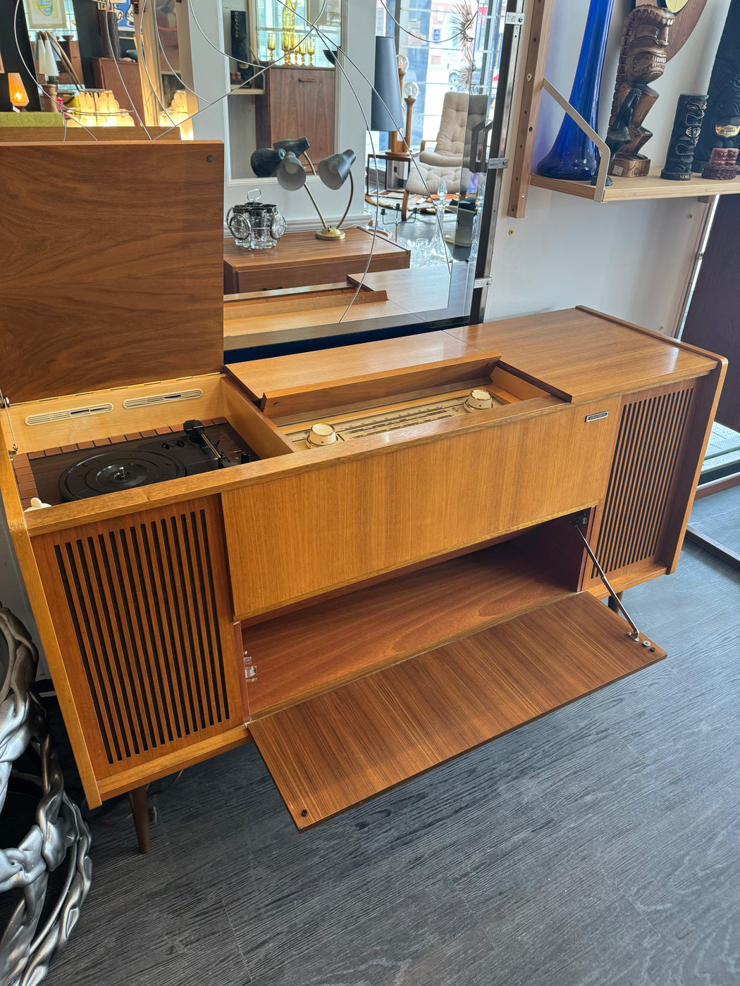 Grundig Stereo With Bluetooth