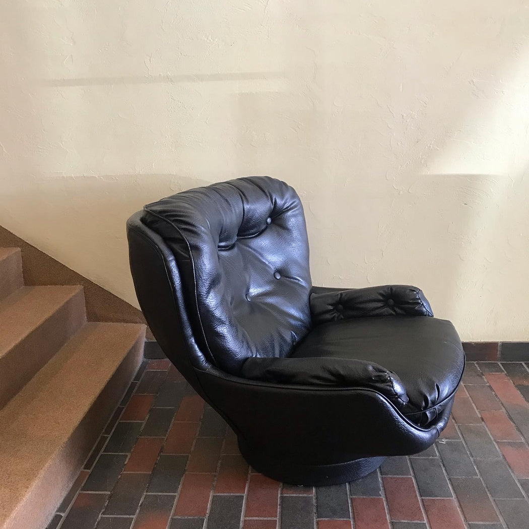 70s Space Age Swivel Lounge Chair