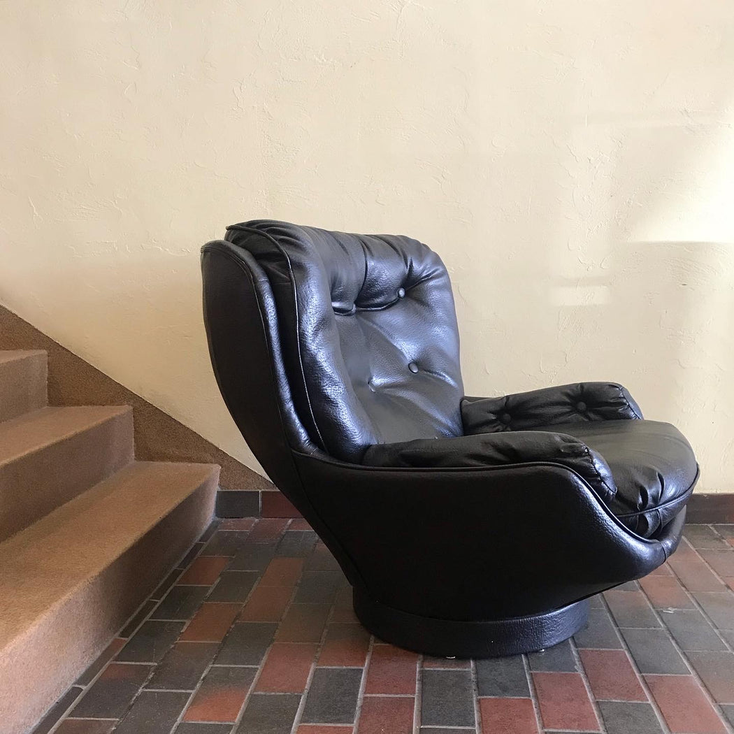 70s Space Age Swivel Lounge Chair