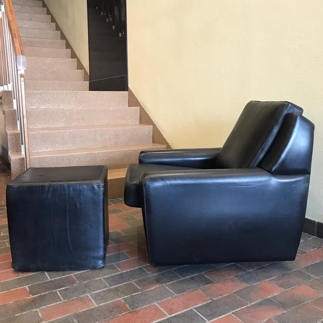 1970s Black Leather Lounge Chair