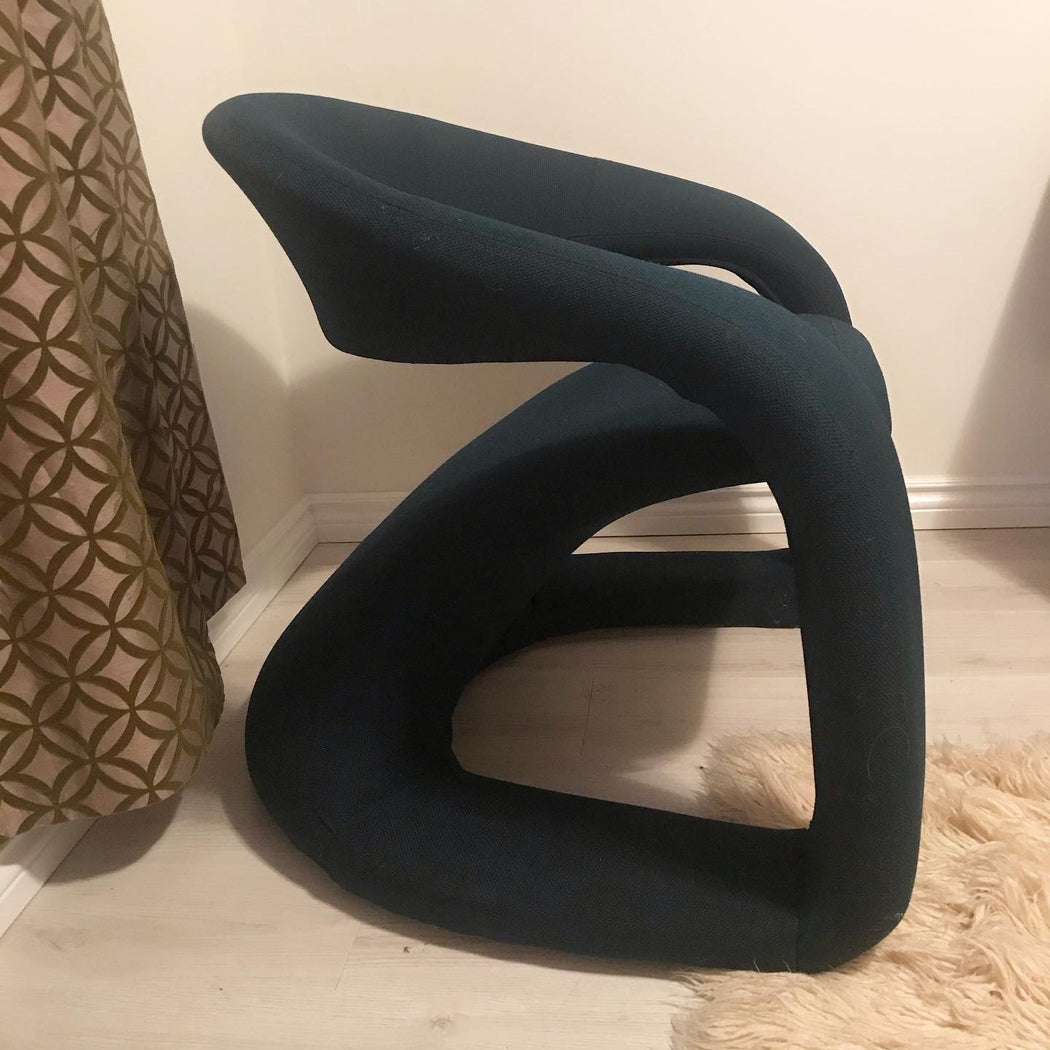 Teal Green Tongue Chair